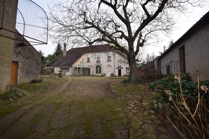 Viager - Maison ancienne - 242 m² - 10 pièces