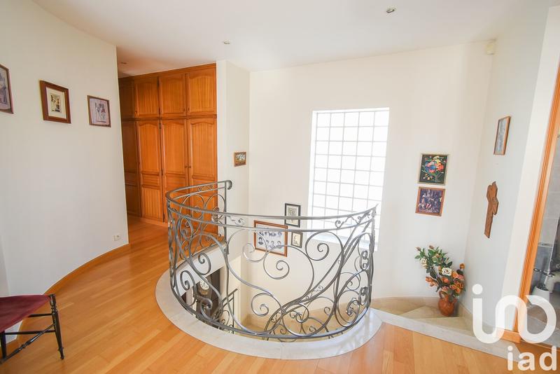 Maison - 160 m² - 5 pièces