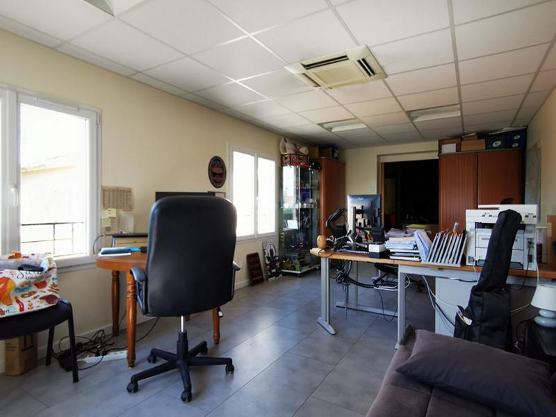 Maison - 215 m² - 14 pièces