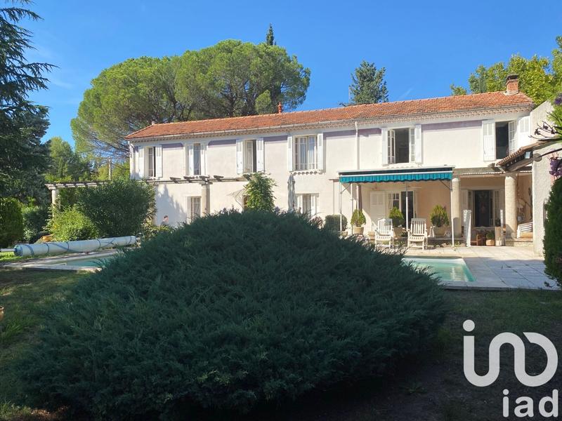 Maison - 212 m² - 8 pièces