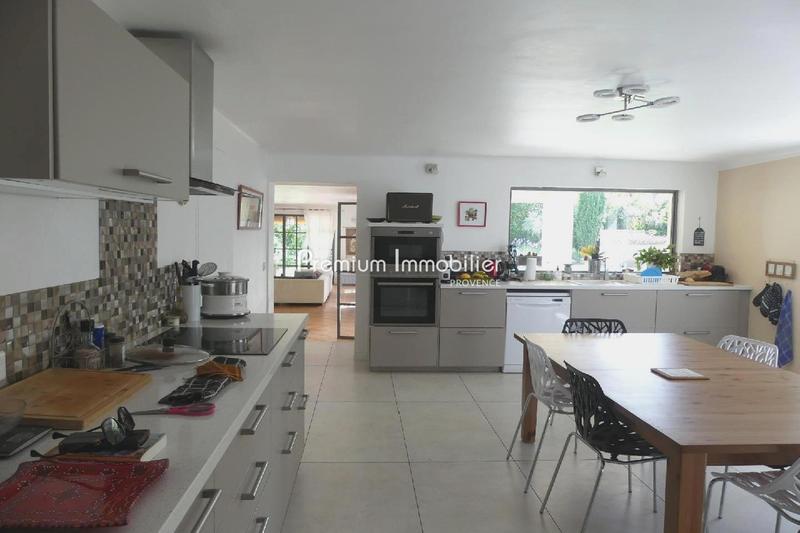 Villa - 270 m² - 7 pièces