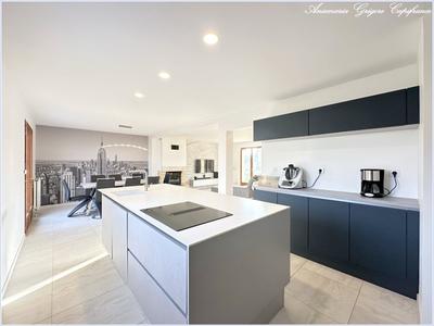 Maison - 145 m² - 7 pièces