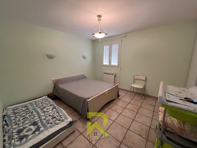 Villa - 174 m² - 8 pièces