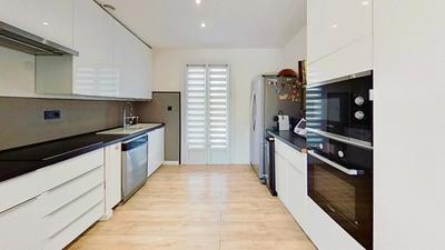 Maison - 158 m² - 6 pièces