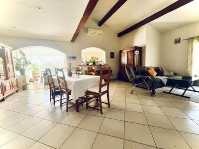 Villa - 140 m² - 5 pièces