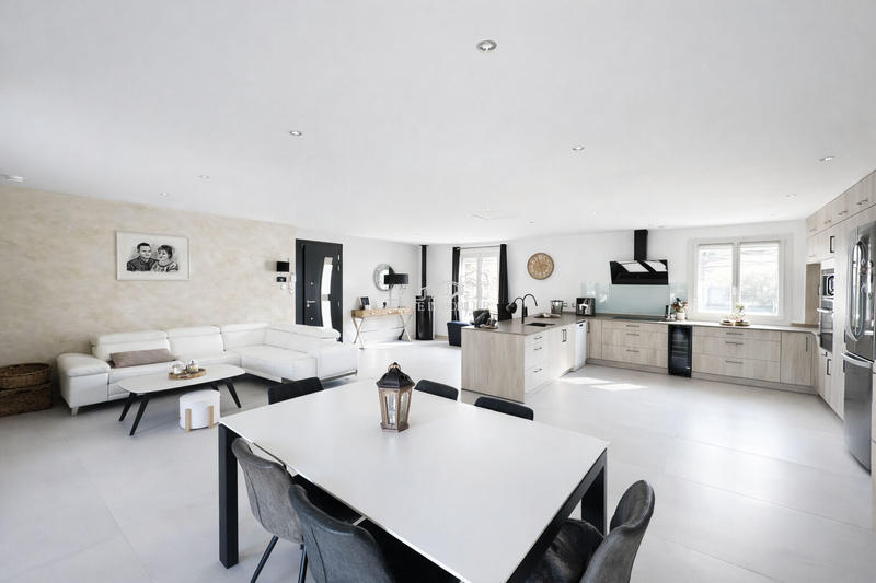 Maison - 136 m² - 4 pièces