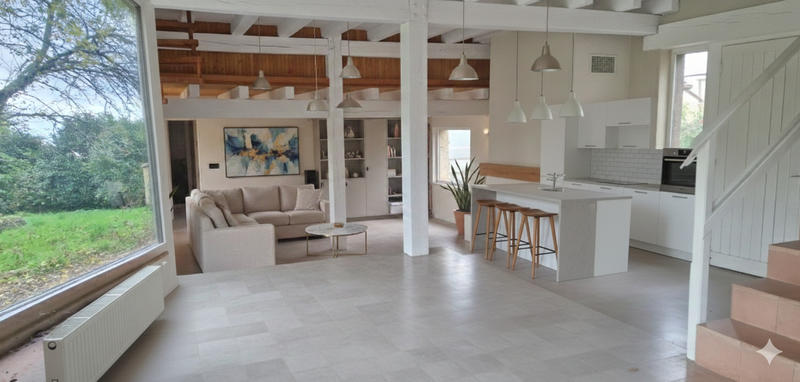 Maison - 195 m² - 6 pièces