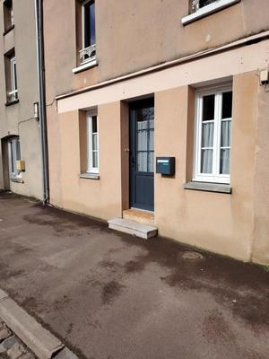 Maison - 225 m² - 10 pièces
