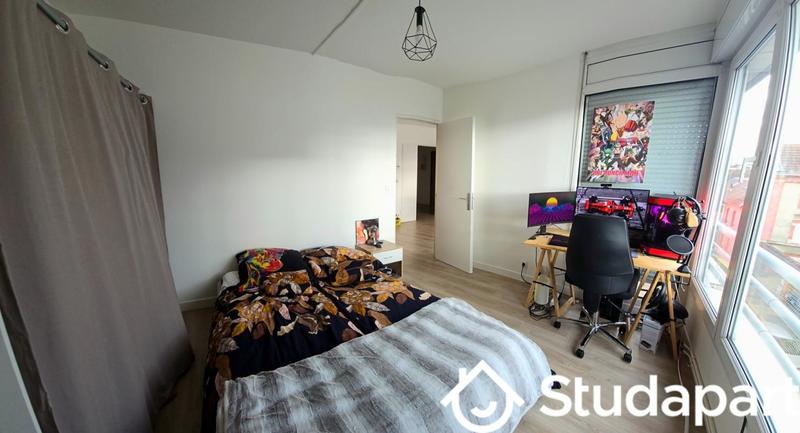 Chambre - 11 m² - 1 pièce