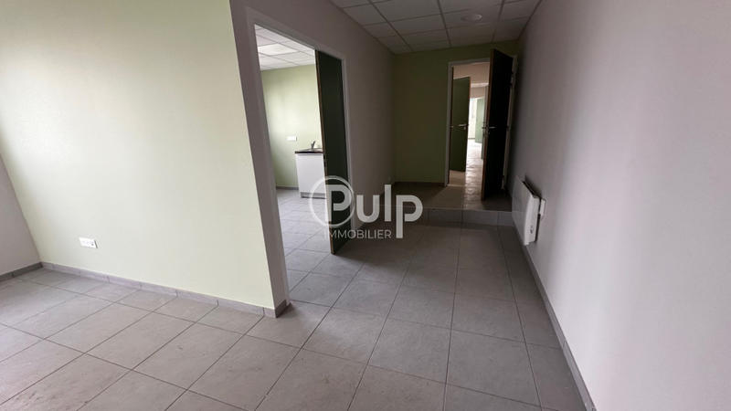 Bureau - 101 m² - 4 pièces