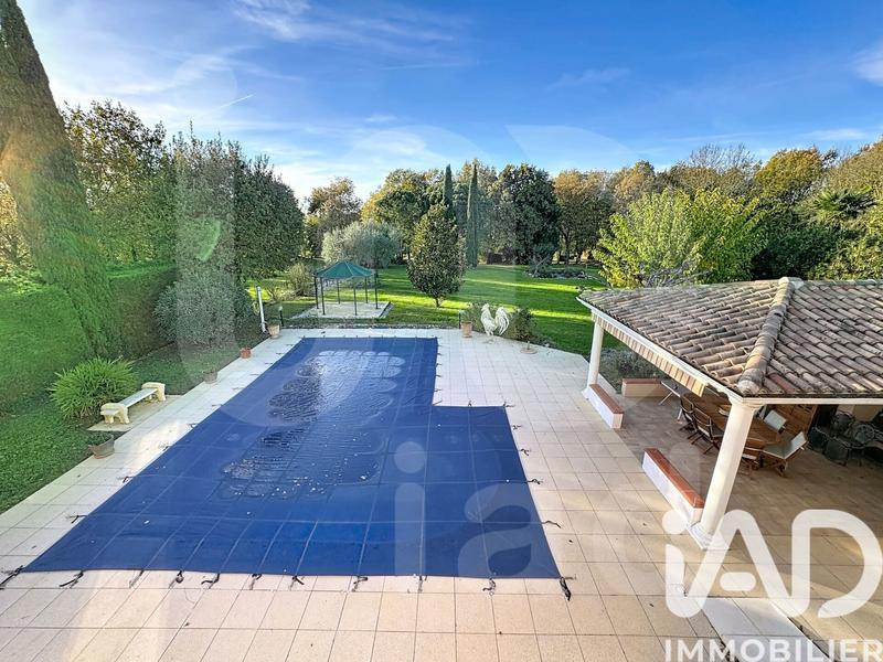 Maison - 211 m² - 7 pièces