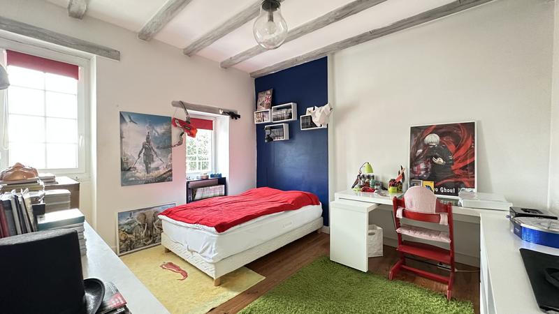 Maison - 230 m² - 7 pièces