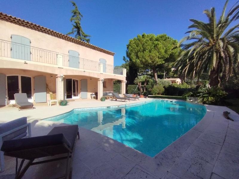 Villa - 170 m² - 6 pièces