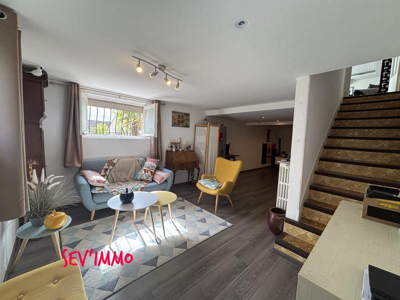 Maison - 158 m² - 7 pièces