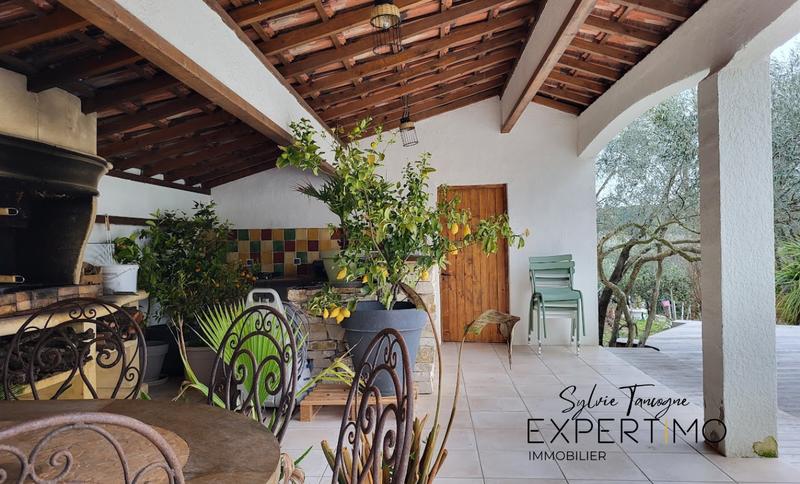 Maison - 212 m² - 6 pièces