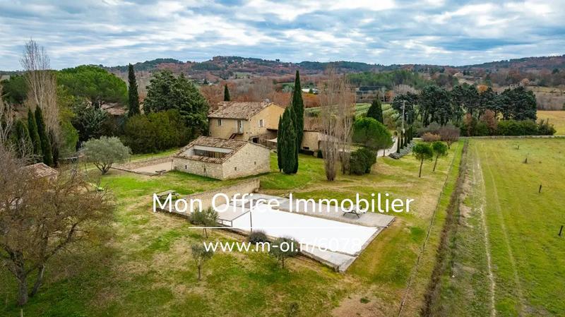 Maison - 255 m² - 10 pièces