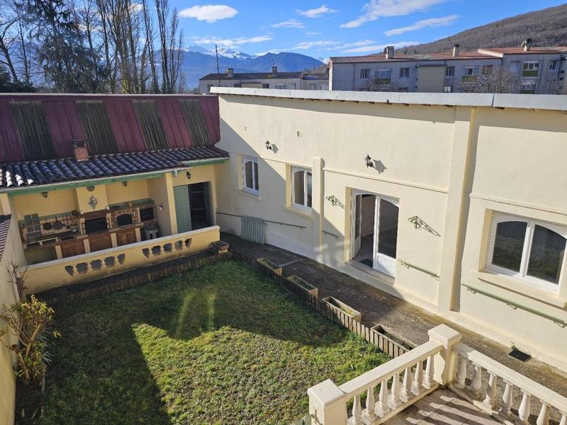 Maison - 107 m² - 9 pièces