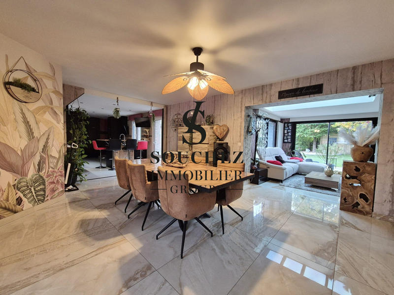 Maison - 151 m² - 6 pièces