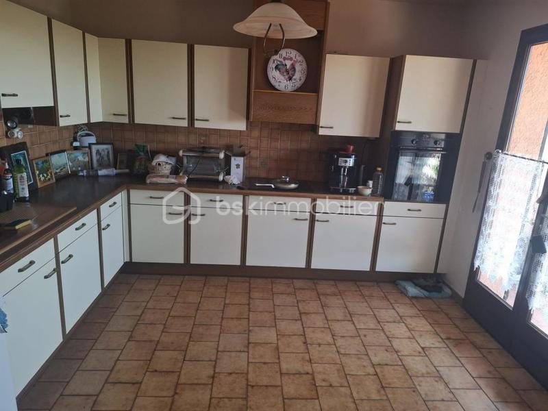 Maison traditionnelle - 1 260 m² - 6 pièces