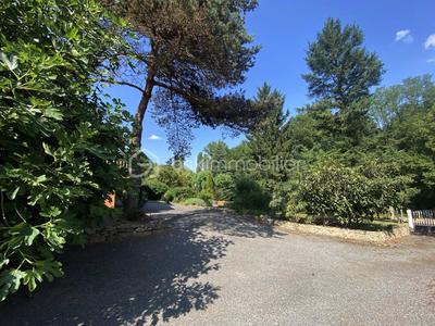 Maison - 450 m² - 9 pièces