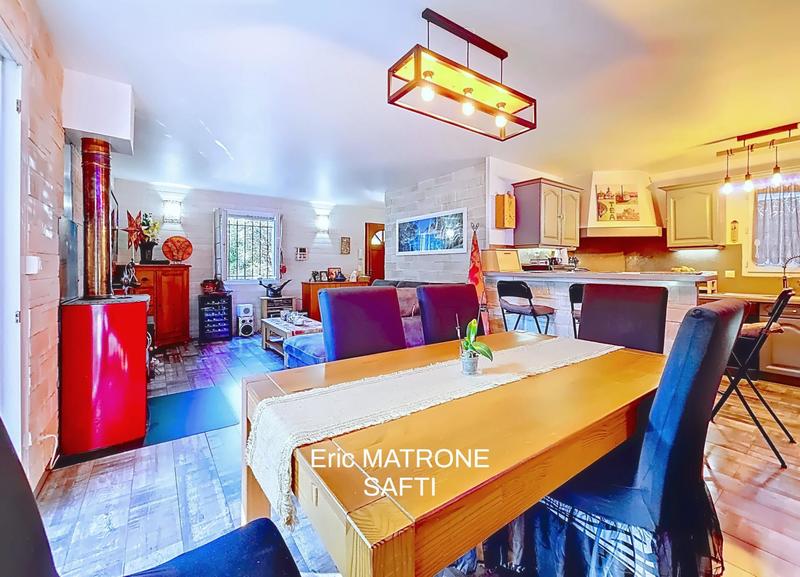 Maison - 105 m² - 5 pièces