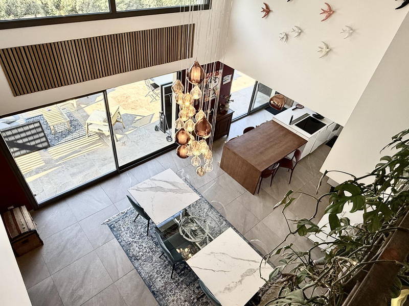 Maison - 223 m² - 8 pièces