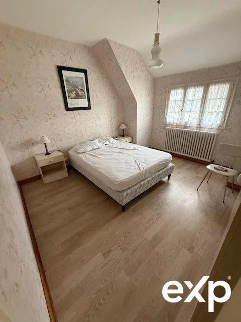 Maison - 134 m² - 8 pièces