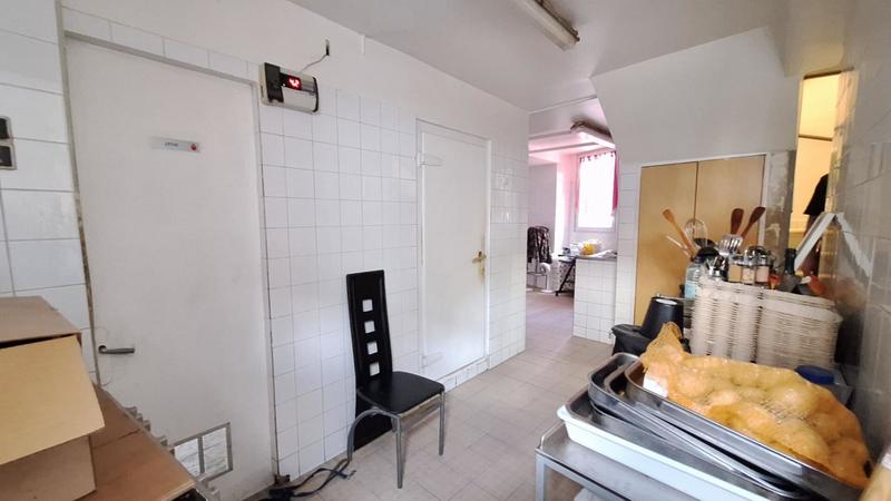 Immeuble - 165 m² - 8 pièces