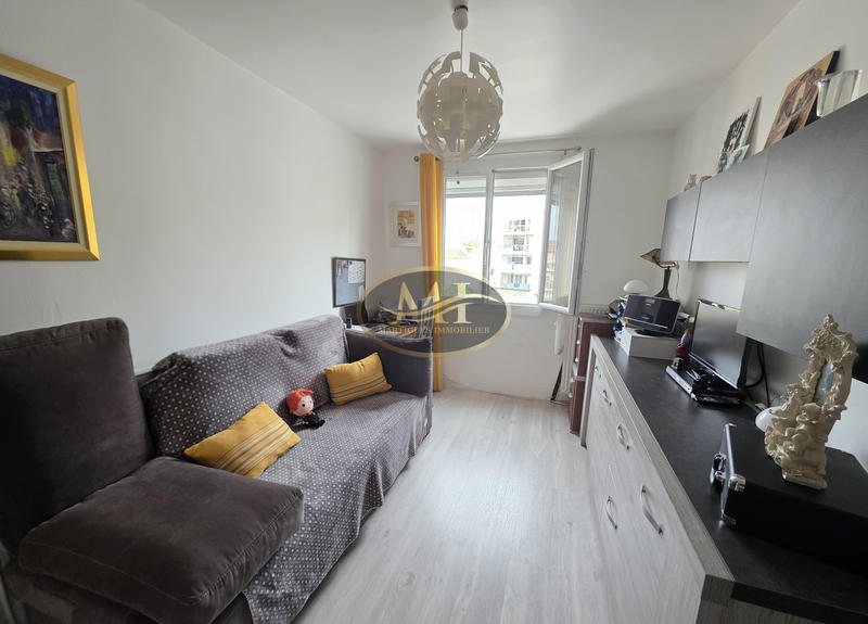 Appartement - 83 m² - 4 pièces