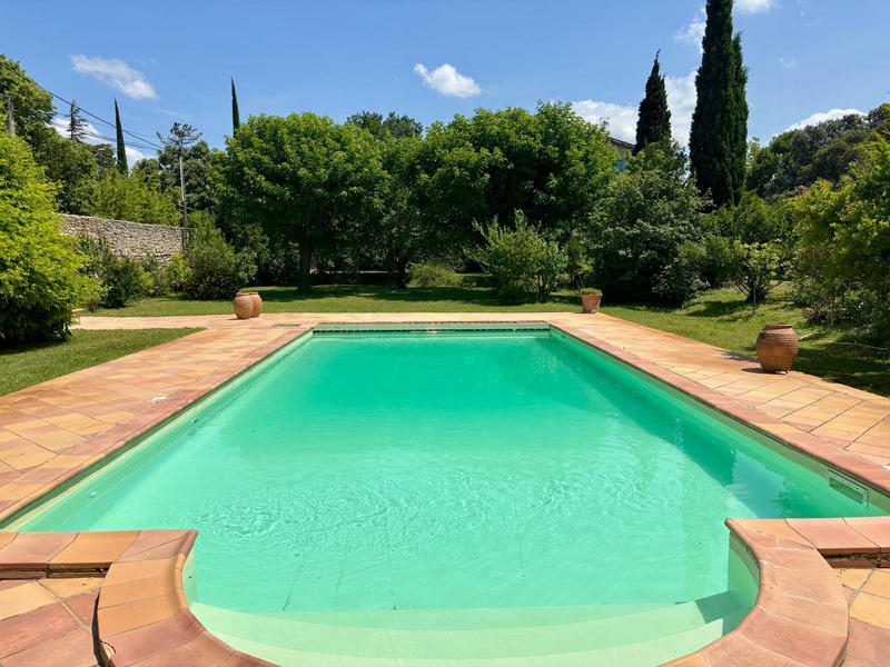 Mas - 250 m² - 8 pièces