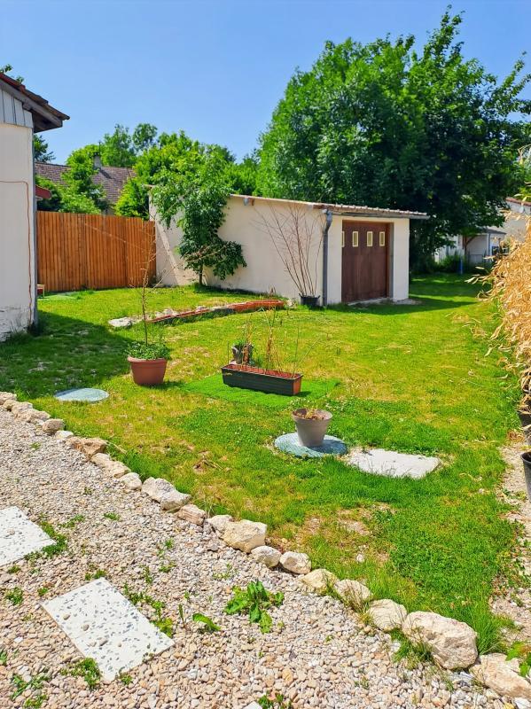 Maison - 225 m² - 8 pièces