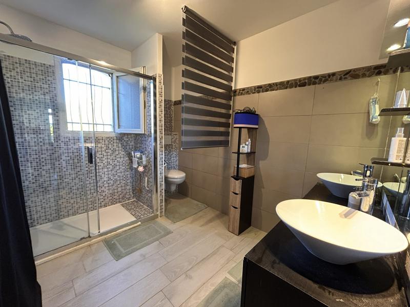 Maison - 162 m² - 8 pièces