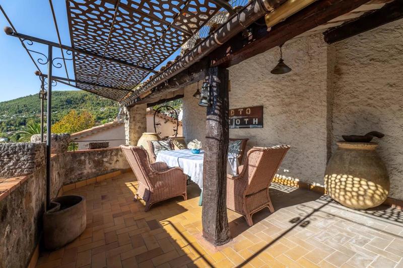 Appartement - 177 m² - 7 pièces