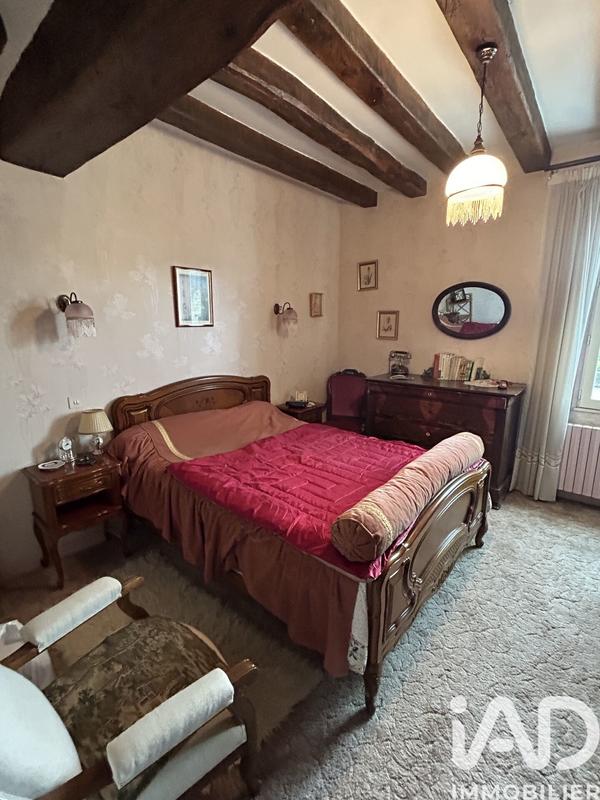 Maison - 216 m² - 8 pièces