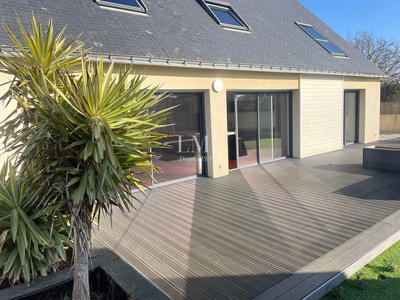 Maison - 300 m² - 9 pièces