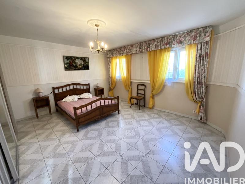 Maison - 398 m² - 11 pièces