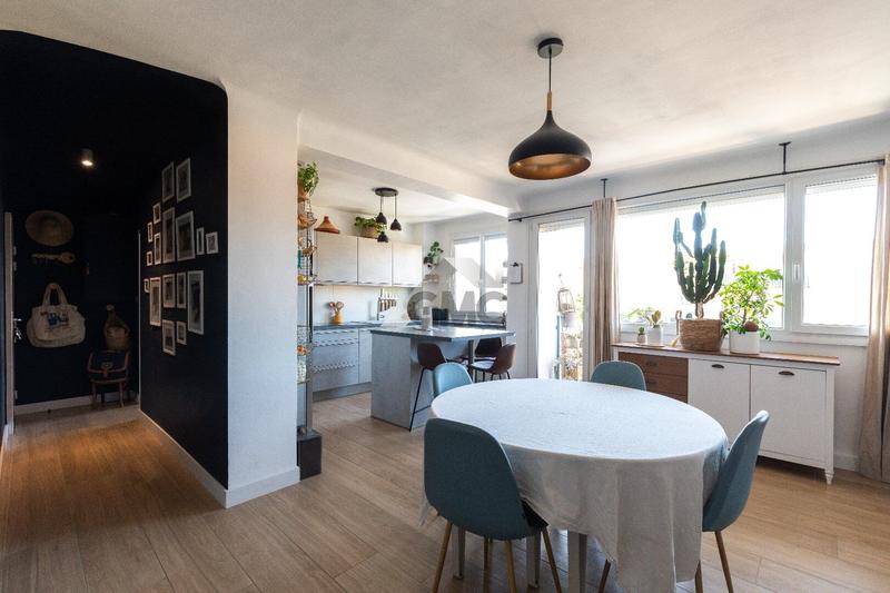 Appartement - 79 m² - 4 pièces