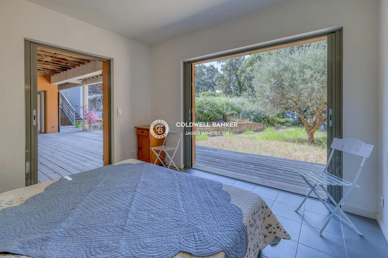 Villa - 200 m² - 6 pièces