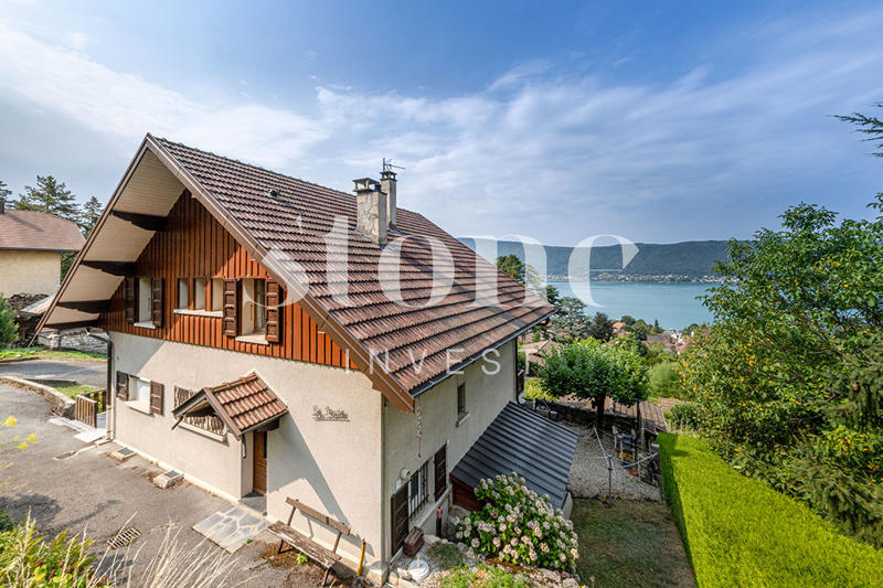 Maison - 266 m² - 8 pièces