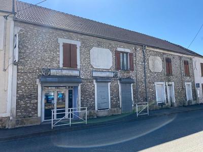 Maison de village - 500 m² - 1 pièce