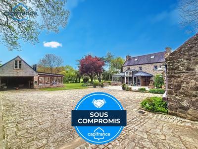 Maison en pierre - 178 m² - 9 pièces