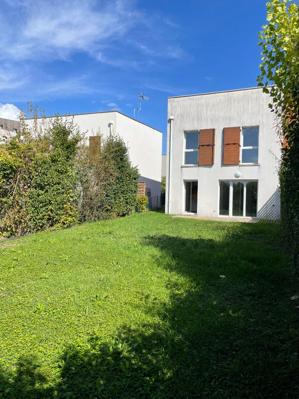 Maison - 87 m² - 5 pièces