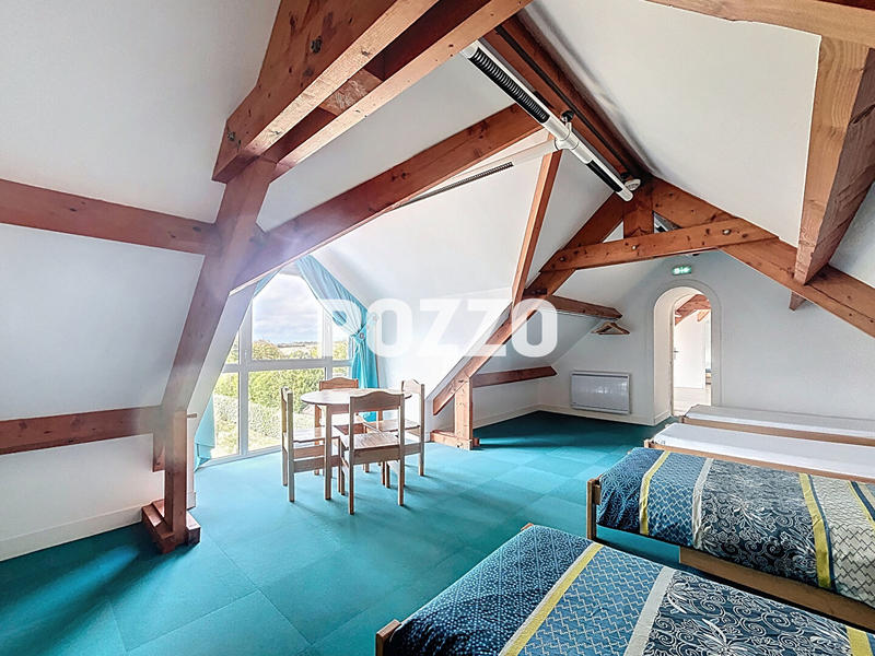 Maison - 394 m² - 16 pièces