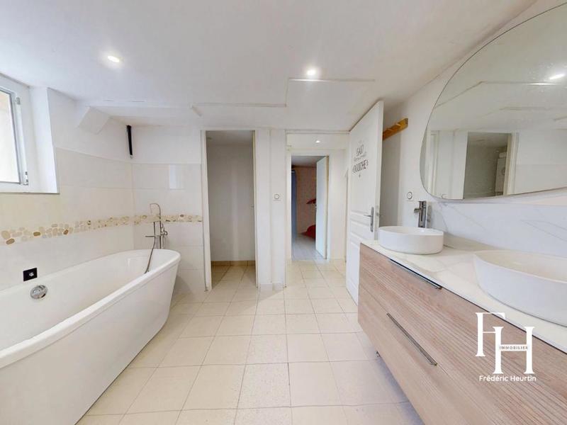 Maison - 128 m² - 5 pièces