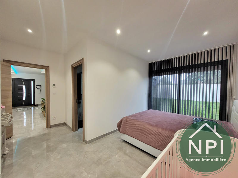 Maison contemporaine - 248 m² - 7 pièces