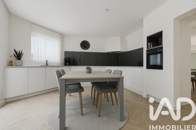 Maison - 200 m² - 6 pièces