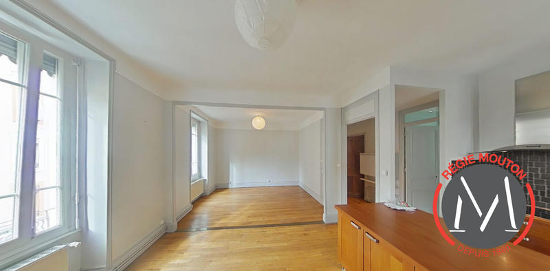 Appartement - 82 m² - 3 pièces