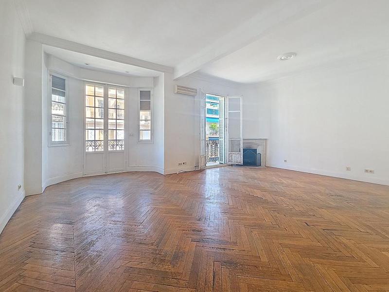 Appartement - 115 m² - 5 pièces