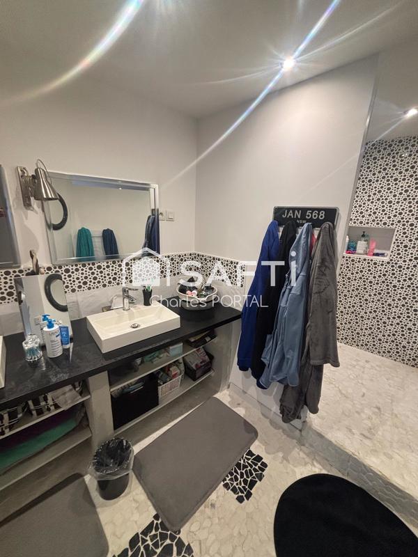 Maison - 184 m² - 6 pièces