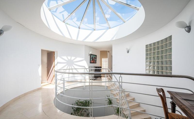 Maison - 284 m² - 6 pièces